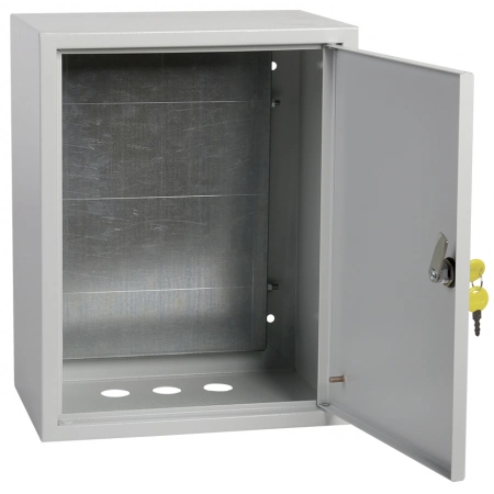 Шкаф металлический с монтажной платой IEK ЩМП-3-0 УХЛ3 IP31 GENERICA, 650х500х220 (YKM40-03-31-G)